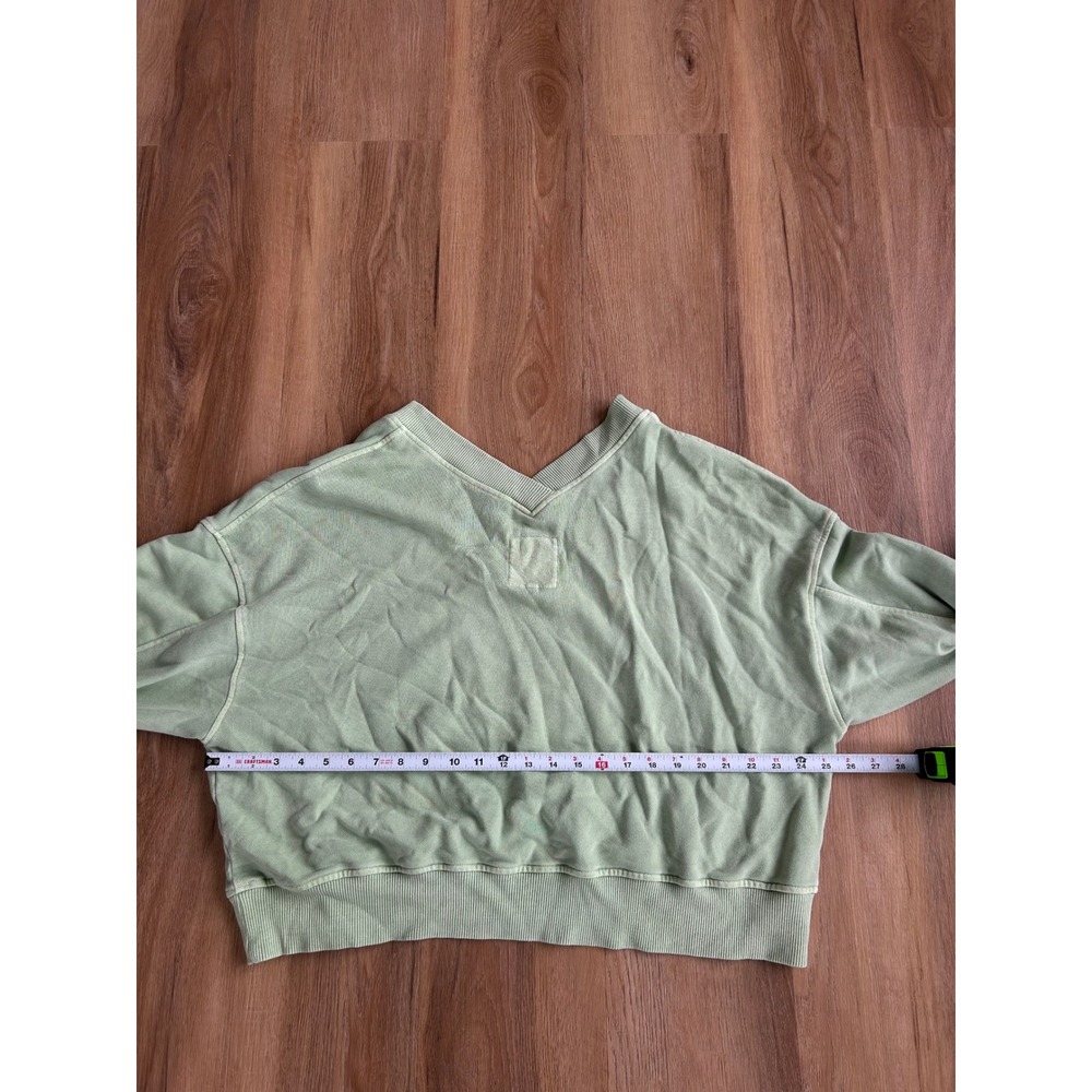 Aerie house party Medium Green V-Neck Cropped Sweatshirt Relaxed Pullover Sage - Picture 6 of 7